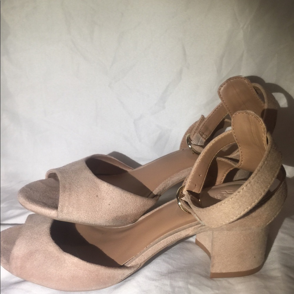 Nude H&M Pumps